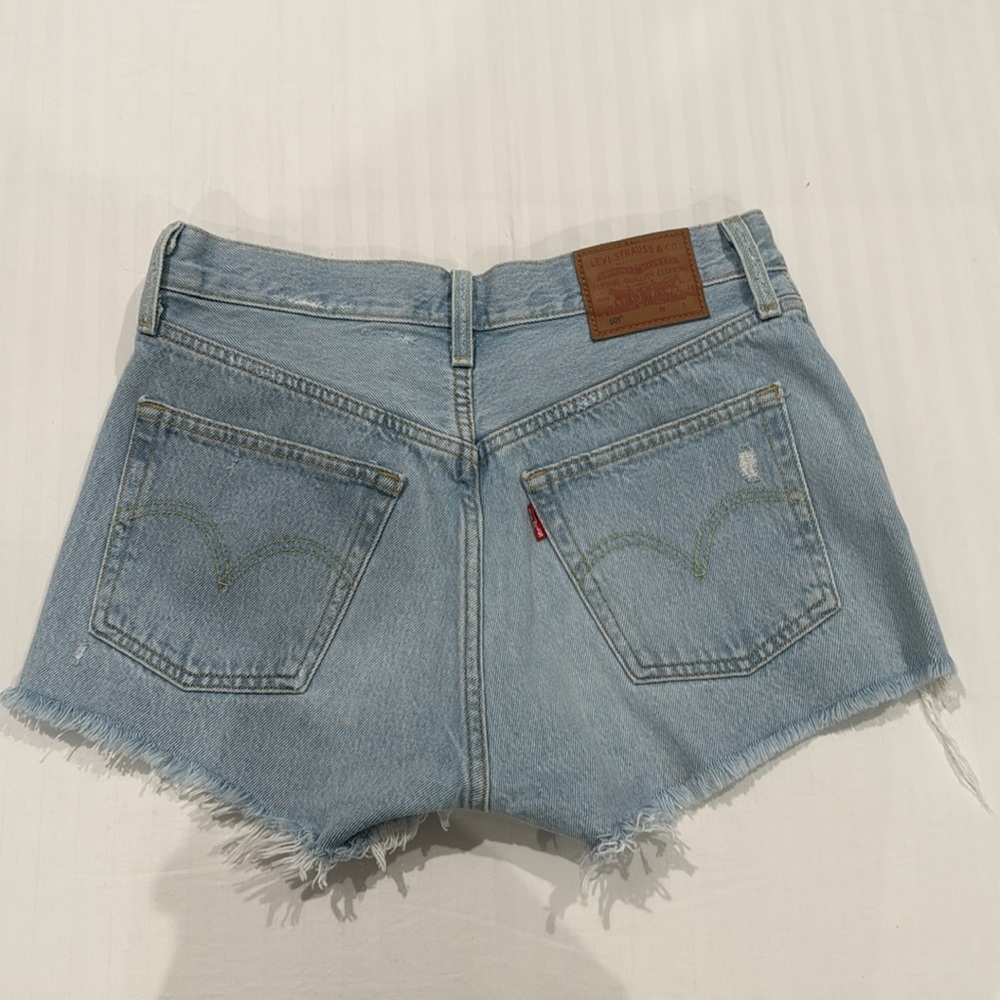 NWOT Levi’s 501 High Rise Denim Shorts - Picture 8 of 12